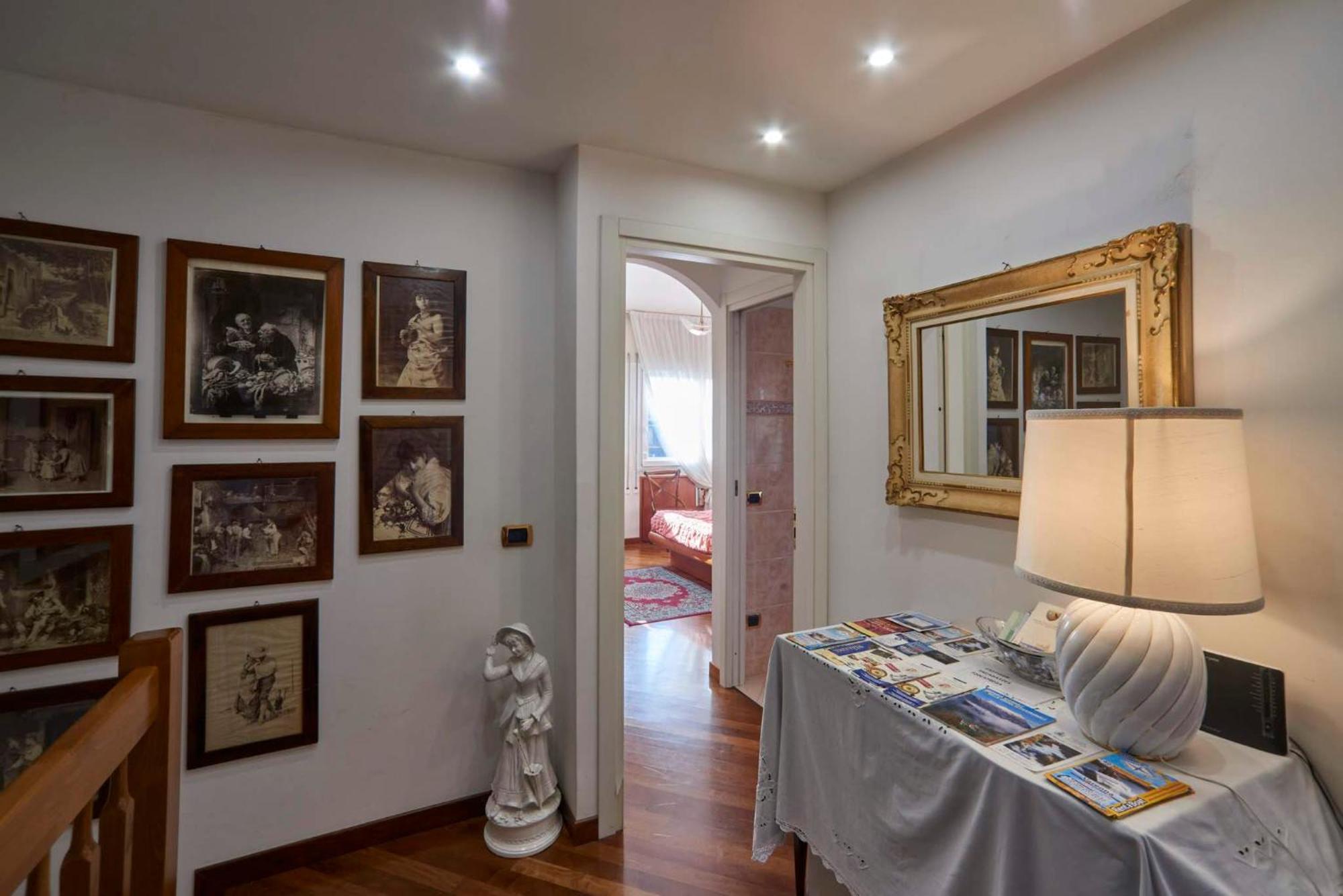 瓦伦纳Tosca House 2住宿加早餐旅馆 外观 照片
