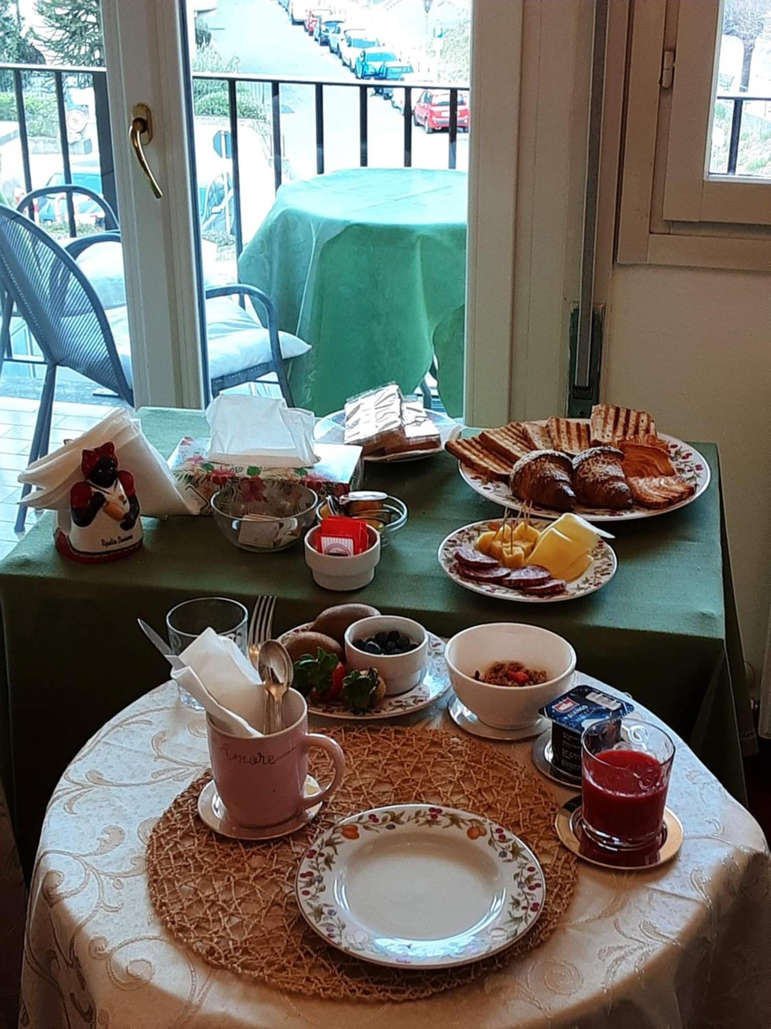瓦伦纳Tosca House 2住宿加早餐旅馆 外观 照片