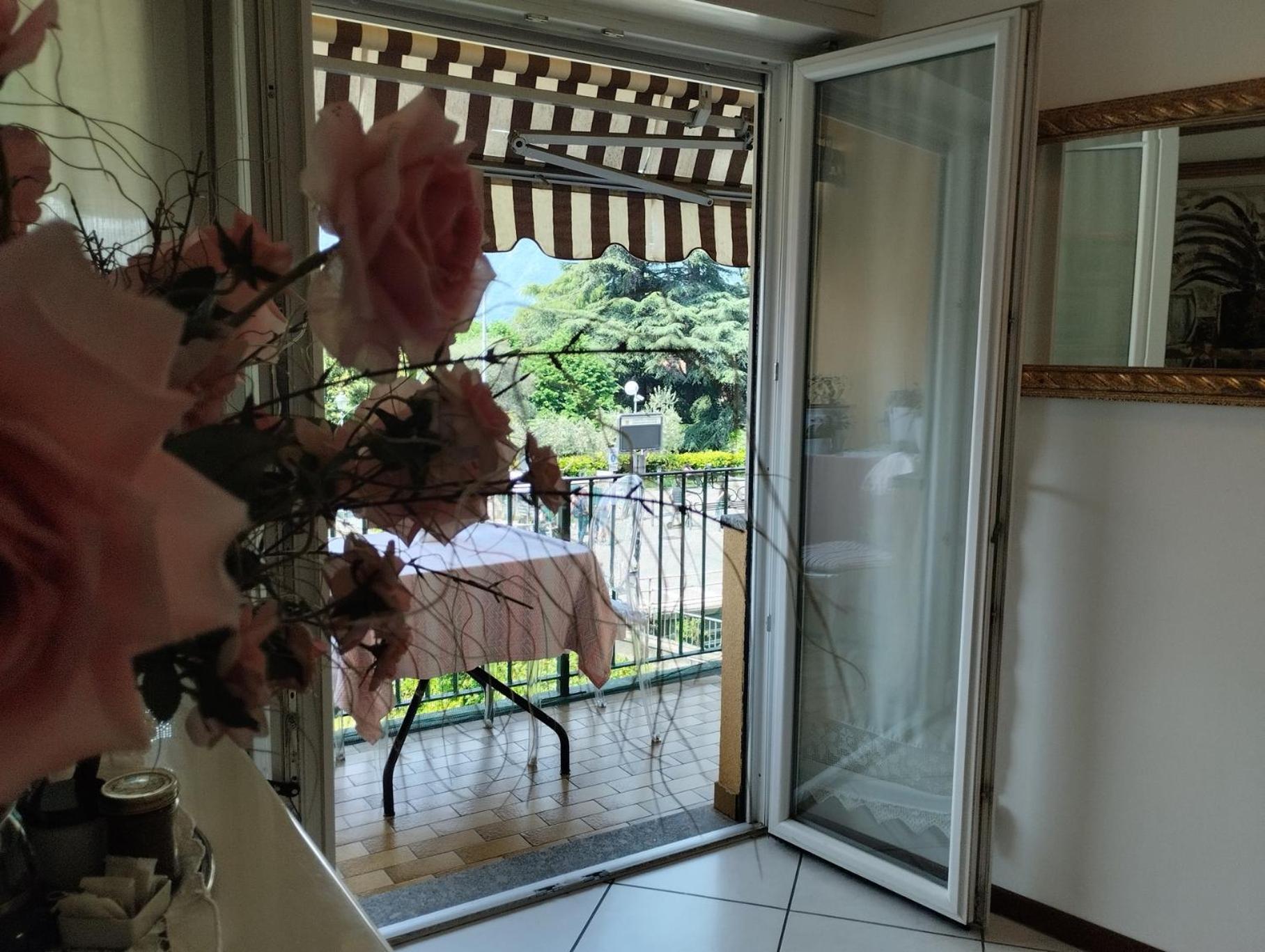 瓦伦纳Tosca House 2住宿加早餐旅馆 外观 照片