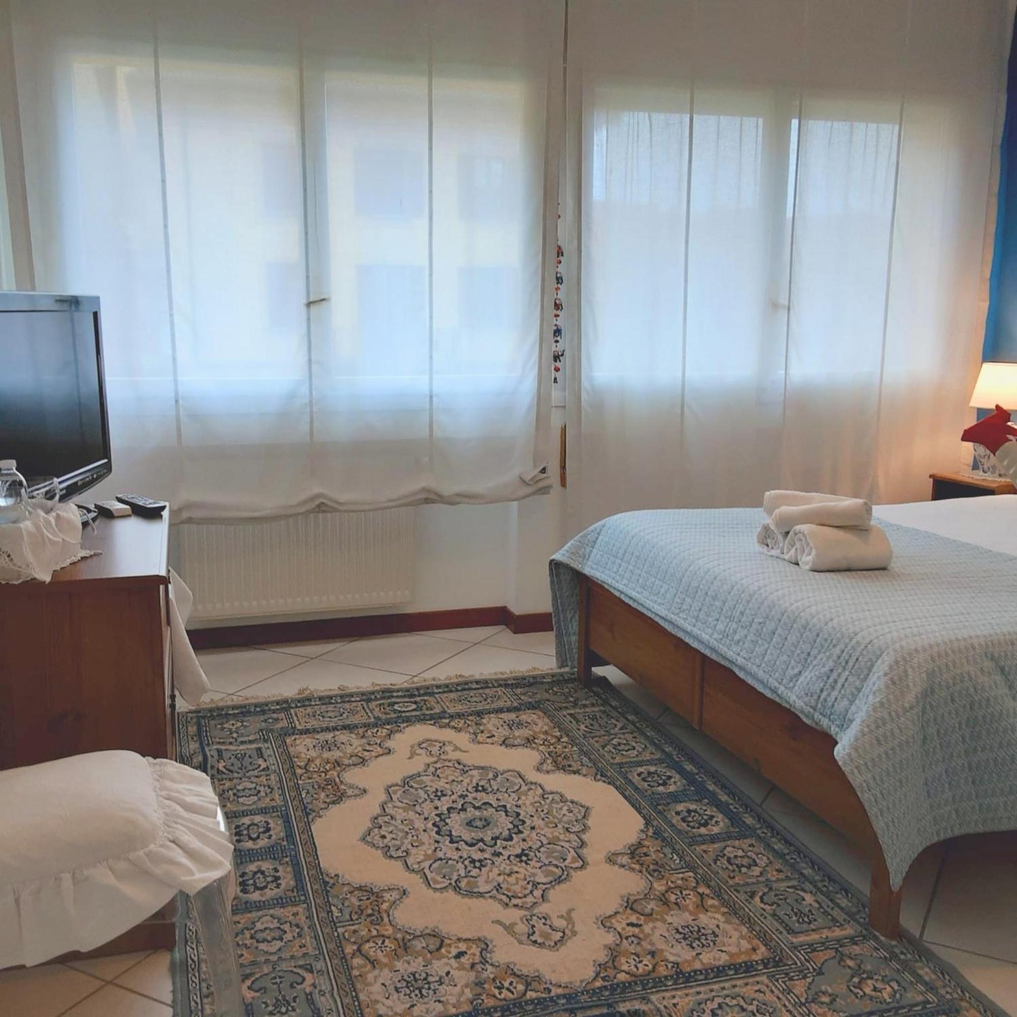瓦伦纳Tosca House 2住宿加早餐旅馆 外观 照片